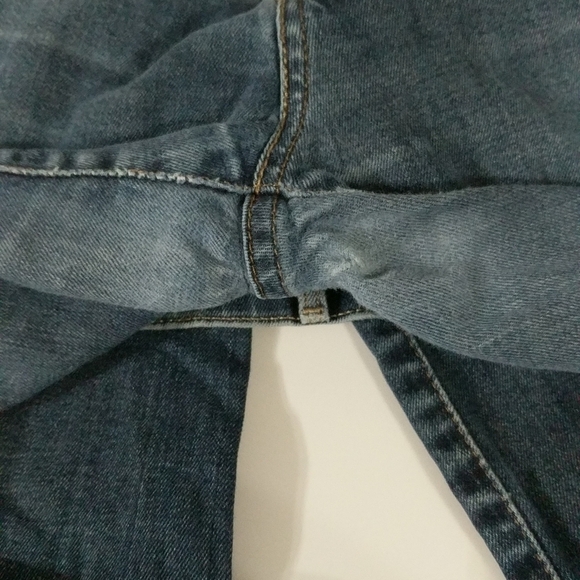 Levi's Mid Rise Slim Straight Leg Demi Curve Medium Wash Jeans - size 28 - Picture 6 of 10